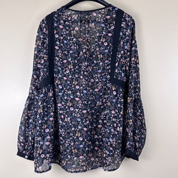 Black Tape women’s lightweight floral blouse size large - Picture 6 of 9